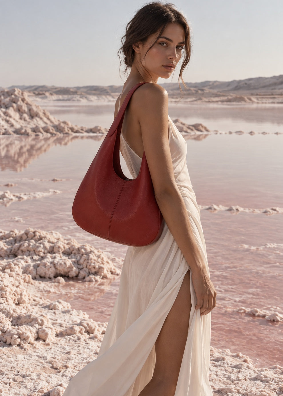 SIENA in Rosso — model close-up